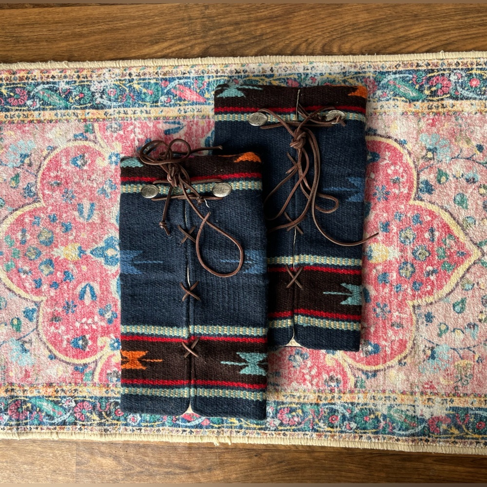 BOOT RUGS Wool Aztec Inspired Boot Rugs with Leather Straps - Picture 2 of 13